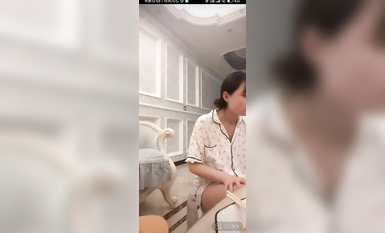 最新《瘋狂抖音》外篇之《抖音擦邊2》顏值主播各顯神通 閃現走光 刷邊尿尿熱舞 扣逼漏奶 (134)