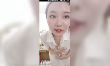 最新《瘋狂抖音》外篇之《抖音擦邊2》顏值主播各顯神通 閃現走光 刷邊尿尿熱舞 扣逼漏奶 (6)