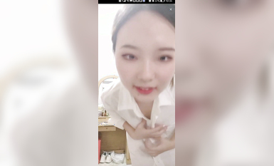 最新《瘋狂抖音》外篇之《抖音擦邊2》顏值主播各顯神通 閃現走光 刷邊尿尿熱舞 扣逼漏奶 (6)