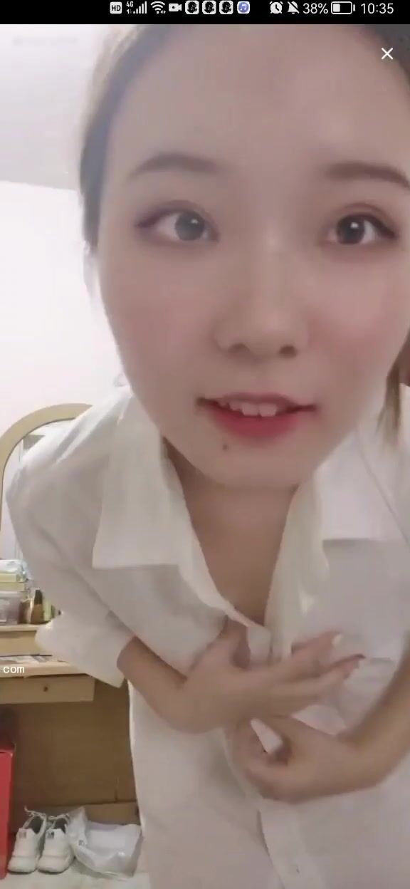 最新《瘋狂抖音》外篇之《抖音擦邊2》顏值主播各顯神通 閃現走光 刷邊尿尿熱舞 扣逼漏奶 (6)