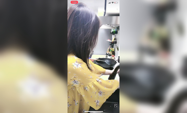 最新《瘋狂抖音》外篇之《抖音擦邊2》顏值主播各顯神通 閃現走光 刷邊尿尿熱舞 扣逼漏奶 (209)