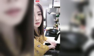 最新《瘋狂抖音》外篇之《抖音擦邊2》顏值主播各顯神通 閃現走光 刷邊尿尿熱舞 扣逼漏奶 (209)