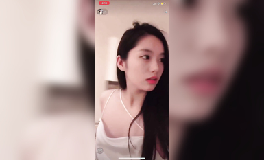 最新《瘋狂抖音》外篇之《抖音擦邊2》顏值主播各顯神通 閃現走光 刷邊尿尿熱舞 扣逼漏奶 (97)