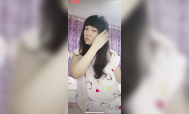 最新《瘋狂抖音》外篇之《抖音擦邊2》顏值主播各顯神通 閃現走光 刷邊尿尿熱舞 扣逼漏奶 (27)