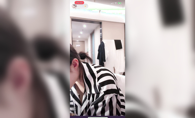 最新《瘋狂抖音》外篇之《抖音擦邊2》顏值主播各顯神通 閃現走光 刷邊尿尿熱舞 扣逼漏奶 (91)