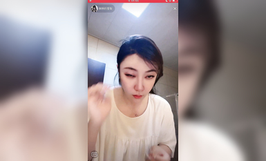 最新《瘋狂抖音》外篇之《抖音擦邊2》顏值主播各顯神通 閃現走光 刷邊尿尿熱舞 扣逼漏奶 (38)