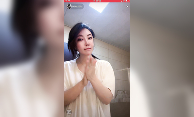 最新《瘋狂抖音》外篇之《抖音擦邊2》顏值主播各顯神通 閃現走光 刷邊尿尿熱舞 扣逼漏奶 (38)