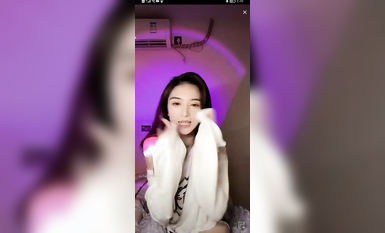 最新《瘋狂抖音》外篇之《抖音擦邊2》顏值主播各顯神通 閃現走光 刷邊尿尿熱舞 扣逼漏奶 (197)