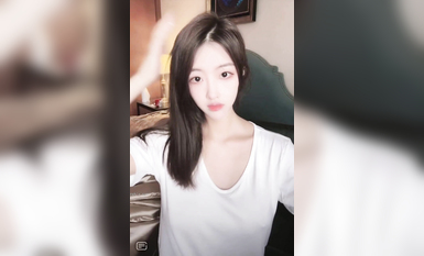 最新《瘋狂抖音》外篇之《抖音擦邊2》顏值主播各顯神通 閃現走光 刷邊尿尿熱舞 扣逼漏奶 (177)