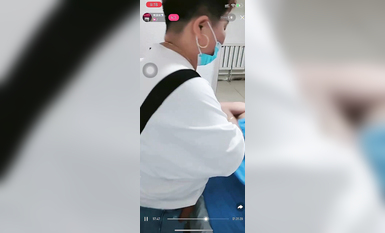 最新《瘋狂抖音》外篇之《抖音擦邊2》顏值主播各顯神通 閃現走光 刷邊尿尿熱舞 扣逼漏奶 (52)