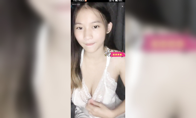 最新《瘋狂抖音》外篇之《抖音擦邊2》顏值主播各顯神通 閃現走光 刷邊尿尿熱舞 扣逼漏奶 (181)