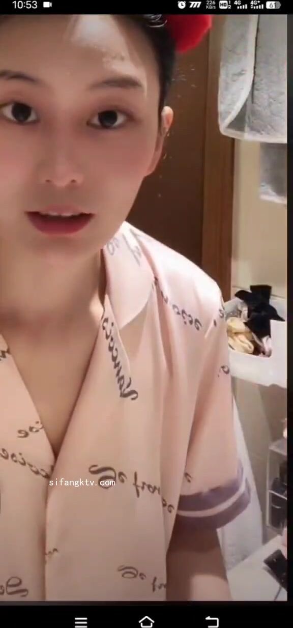 最新《瘋狂抖音》外篇之《抖音擦邊2》顏值主播各顯神通 閃現走光 刷邊尿尿熱舞 扣逼漏奶 (179)