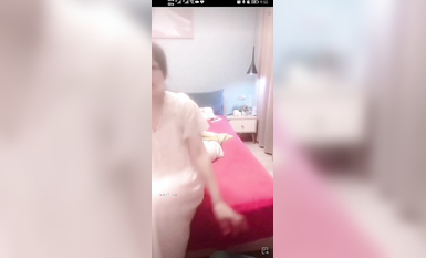 最新《瘋狂抖音》外篇之《抖音擦邊2》顏值主播各顯神通 閃現走光 刷邊尿尿熱舞 扣逼漏奶 (193)