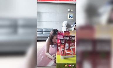 最新《瘋狂抖音》外篇之《抖音擦邊2》顏值主播各顯神通 閃現走光 刷邊尿尿熱舞 扣逼漏奶 (115)