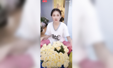 最新《瘋狂抖音》外篇之《抖音擦邊2》顏值主播各顯神通 閃現走光 刷邊尿尿熱舞 扣逼漏奶 (86)