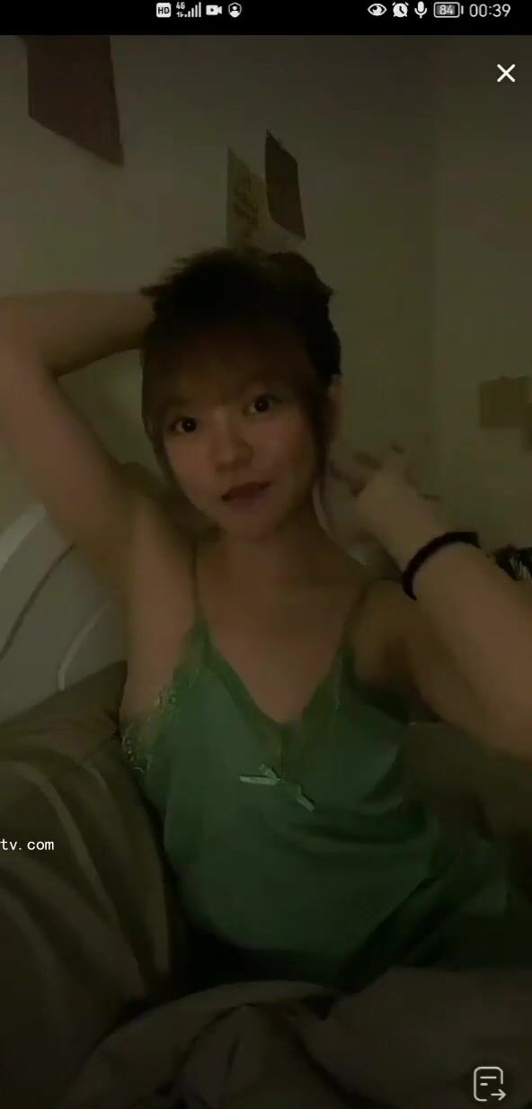 最新《瘋狂抖音》外篇之《抖音擦邊2》顏值主播各顯神通 閃現走光 刷邊尿尿熱舞 扣逼漏奶 (64)