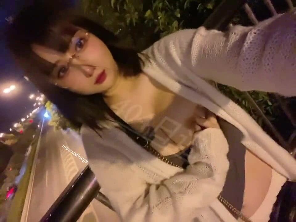 超級蘿莉MM甜 404日記，幾個蘿莉姬的超大尺度自拍，和攝影濕深入的關系，有嬌小又可愛天然白虎蜜臀蘿莉404日記 (8)