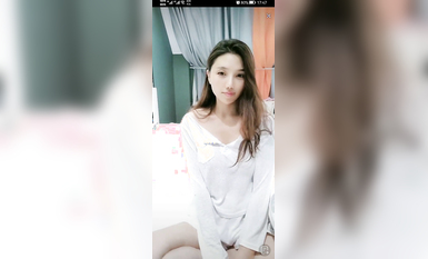 最新《瘋狂抖音》外篇之《抖音擦邊2》顏值主播各顯神通 閃現走光 刷邊尿尿熱舞 扣逼漏奶 (21)