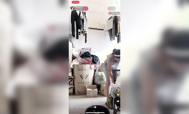 最新《瘋狂抖音》外篇之《抖音擦邊2》顏值主播各顯神通 閃現走光 刷邊尿尿熱舞 扣逼漏奶 (18)