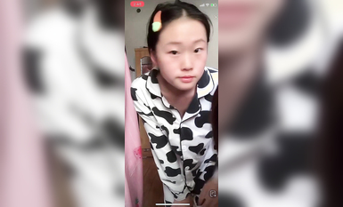 最新《瘋狂抖音》外篇之《抖音擦邊2》顏值主播各顯神通 閃現走光 刷邊尿尿熱舞 扣逼漏奶 (59)