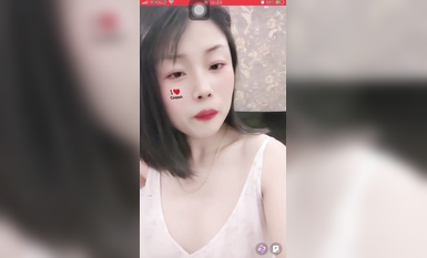 最新《瘋狂抖音》外篇之《抖音擦邊2》顏值主播各顯神通 閃現走光 刷邊尿尿熱舞 扣逼漏奶 (22)