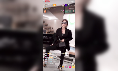 最新《瘋狂抖音》外篇之《抖音擦邊2》顏值主播各顯神通 閃現走光 刷邊尿尿熱舞 扣逼漏奶 (153)