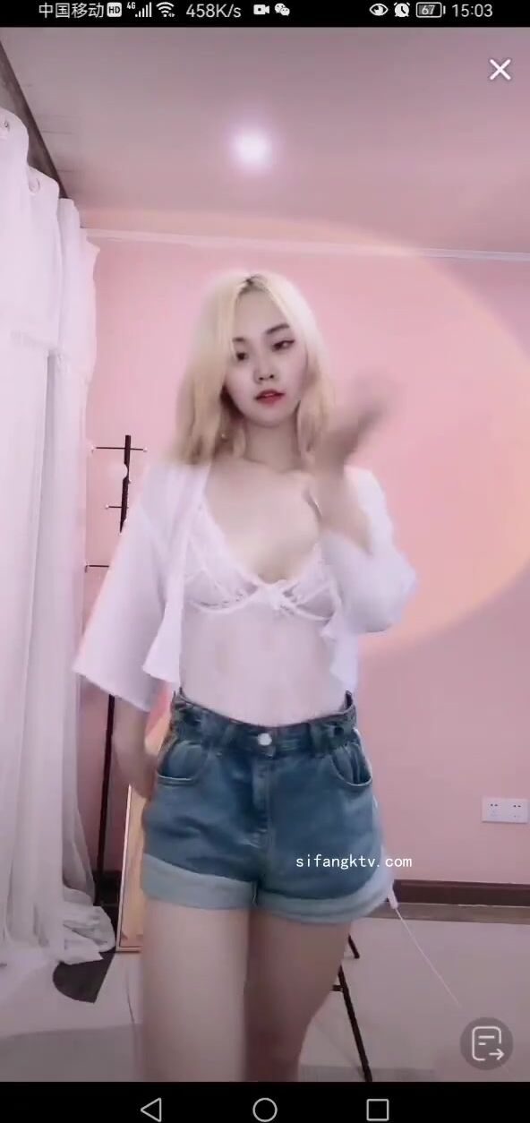 最新《瘋狂抖音》外篇之《抖音擦邊2》顏值主播各顯神通 閃現走光 刷邊尿尿熱舞 扣逼漏奶 (211)