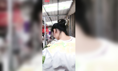 最新《瘋狂抖音》外篇之《抖音擦邊2》顏值主播各顯神通 閃現走光 刷邊尿尿熱舞 扣逼漏奶 (133)