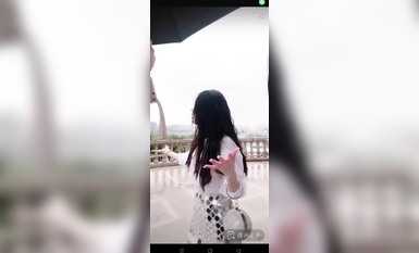 最新《瘋狂抖音》外篇之《抖音擦邊2》顏值主播各顯神通 閃現走光 刷邊尿尿熱舞 扣逼漏奶 (72)