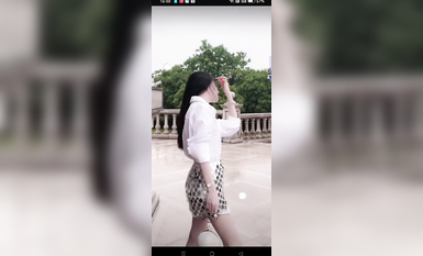 最新《瘋狂抖音》外篇之《抖音擦邊2》顏值主播各顯神通 閃現走光 刷邊尿尿熱舞 扣逼漏奶 (72)