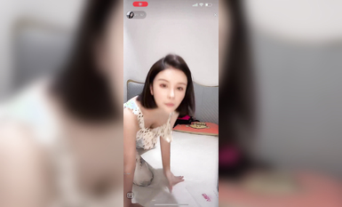 最新《瘋狂抖音》外篇之《抖音擦邊2》顏值主播各顯神通 閃現走光 刷邊尿尿熱舞 扣逼漏奶 (33)