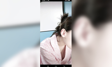 最新《瘋狂抖音》外篇之《抖音擦邊2》顏值主播各顯神通 閃現走光 刷邊尿尿熱舞 扣逼漏奶 (10)