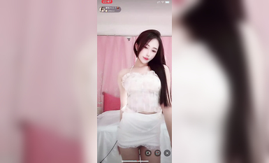 最新《瘋狂抖音》外篇之《抖音擦邊2》顏值主播各顯神通 閃現走光 刷邊尿尿熱舞 扣逼漏奶 (12)