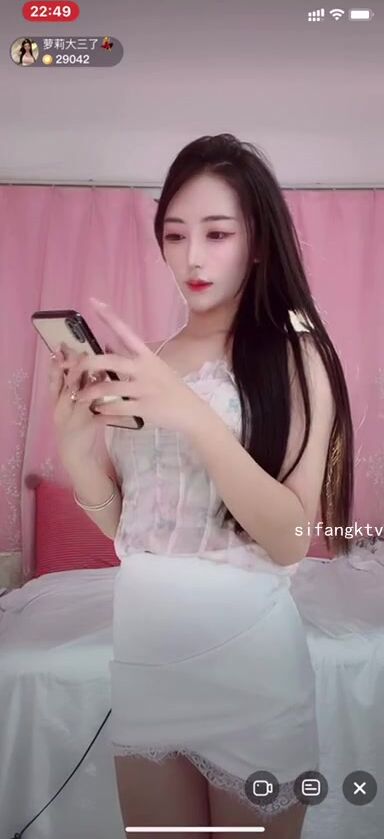 最新《瘋狂抖音》外篇之《抖音擦邊2》顏值主播各顯神通 閃現走光 刷邊尿尿熱舞 扣逼漏奶 (12)