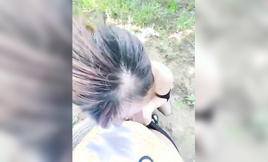 重磅推薦！淫盪肥臀人妻母狗【見過騷的 沒見過這么騷的】喜歡戶外露出，喜歡被很多男人操 (66)