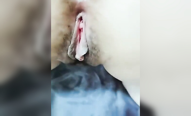 重磅推薦！淫盪肥臀人妻母狗【見過騷的 沒見過這么騷的】喜歡戶外露出，喜歡被很多男人操 (116)