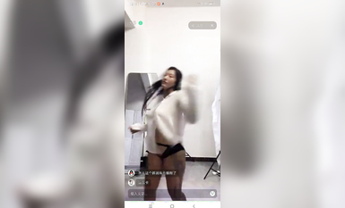 最新《瘋狂抖音》外篇之《抖音擦邊2》顏值主播各顯神通 閃現走光 刷邊尿尿熱舞 扣逼漏奶 (92)