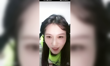 最新《瘋狂抖音》外篇之《抖音擦邊2》顏值主播各顯神通 閃現走光 刷邊尿尿熱舞 扣逼漏奶 (67)