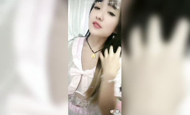 最新《瘋狂抖音》外篇之《抖音擦邊2》顏值主播各顯神通 閃現走光 刷邊尿尿熱舞 扣逼漏奶 (61)