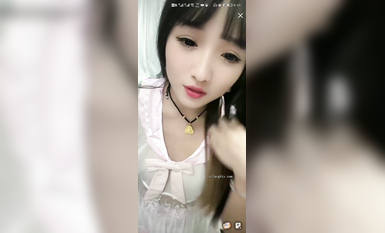 最新《瘋狂抖音》外篇之《抖音擦邊2》顏值主播各顯神通 閃現走光 刷邊尿尿熱舞 扣逼漏奶 (61)