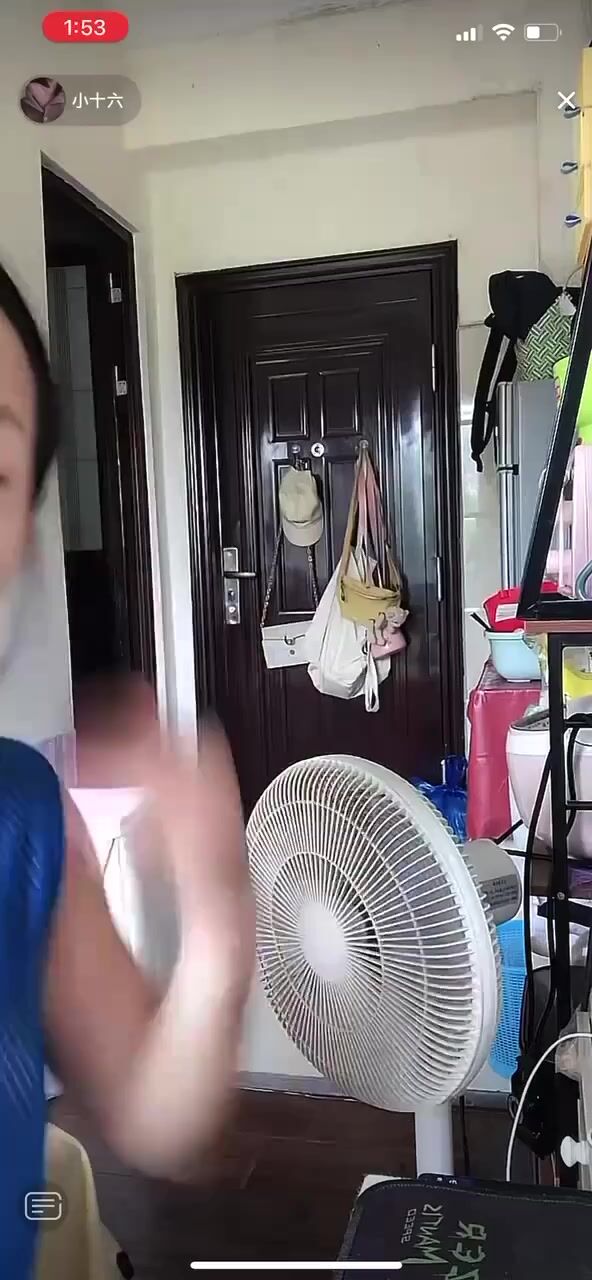 最新《瘋狂抖音》外篇之《抖音擦邊2》顏值主播各顯神通 閃現走光 刷邊尿尿熱舞 扣逼漏奶 (46)