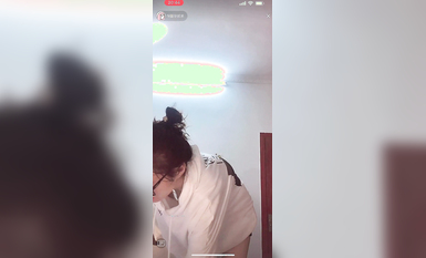 最新《瘋狂抖音》外篇之《抖音擦邊2》顏值主播各顯神通 閃現走光 刷邊尿尿熱舞 扣逼漏奶 (184)