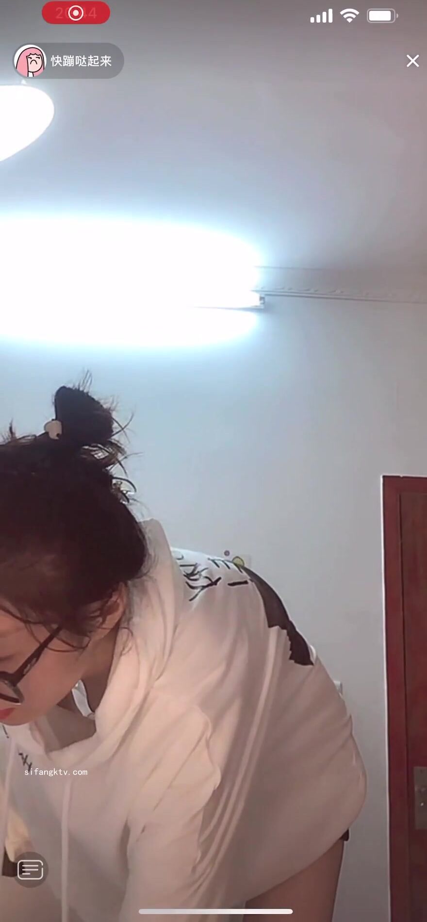 最新《瘋狂抖音》外篇之《抖音擦邊2》顏值主播各顯神通 閃現走光 刷邊尿尿熱舞 扣逼漏奶 (184)