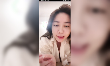 最新《瘋狂抖音》外篇之《抖音擦邊2》顏值主播各顯神通 閃現走光 刷邊尿尿熱舞 扣逼漏奶 (99)