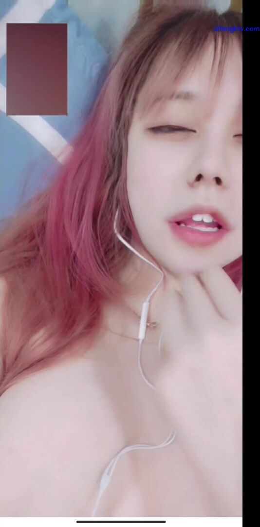 頂級美少女『MIKO』重金定製首次啪啪啪最新私拍 被強行插入口交 最新一對一真實感很強很反差 (5)