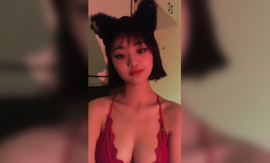 女神！奶子超級大~【聲音超甜】尺度突破！終於漏B了~狂擼~ (4)