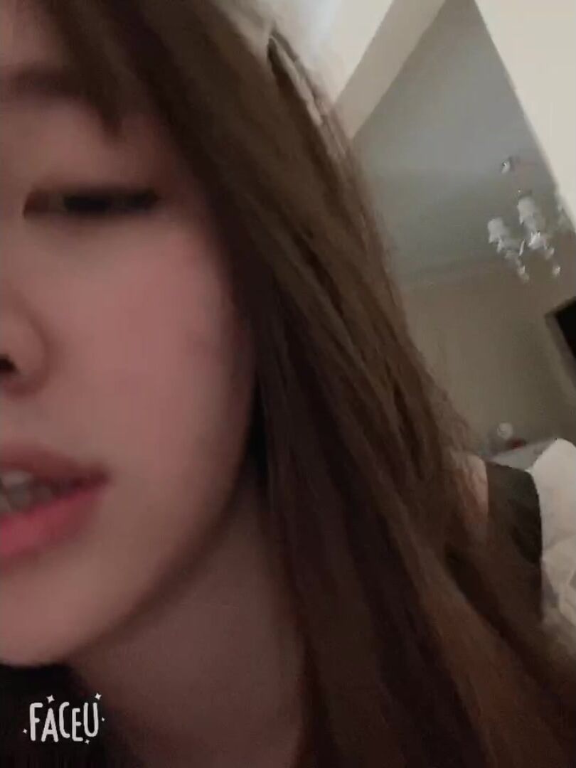 頂級美少女『MIKO』重金定製首次啪啪啪最新私拍 被強行插入口交 最新一對一真實感很強很反差 (7)