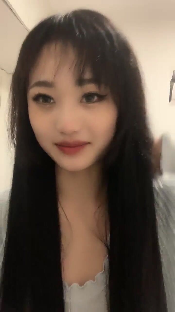 女神！奶子超級大~【聲音超甜】尺度突破！終於漏B了~狂擼~ (14)