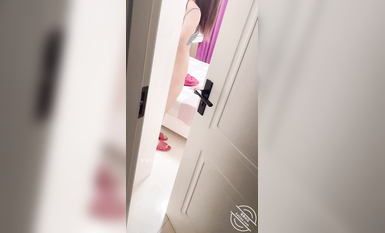 海角社區小哥強奸少婦鄰居封神熱銷幾萬鑽之作  我強奸了美女少婦鄰居，她要報警告我（原創)6 偷拍美女少婦鄰居換衣服，絕對真實