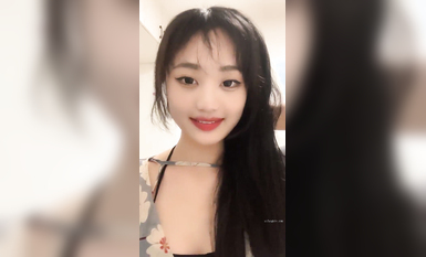 女神！奶子超級大~【聲音超甜】尺度突破！終於漏B了~狂擼~ (2)